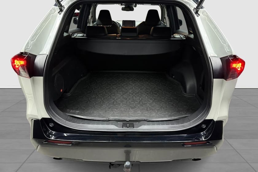 Bild 4 av Toyota RAV4 Hybrid AWD-i 2,5 ELHYBRID E-CVT STYLE JBL DRAG
