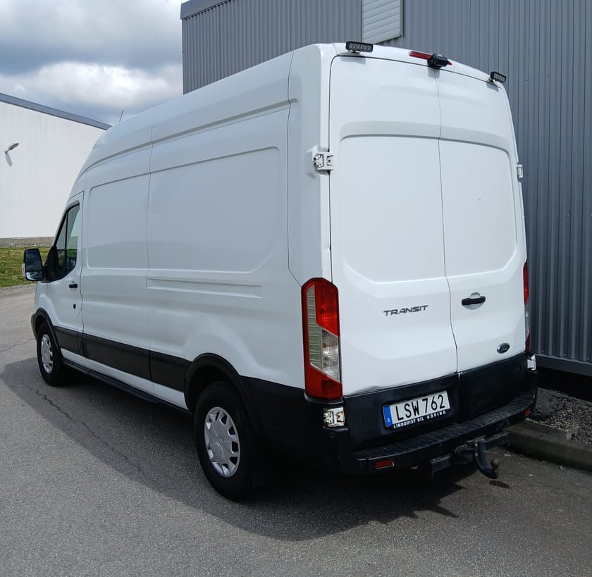 Bild 3 av Ford Transit 350 2.2 TDCi 125 M6 AWD Skåp Högt tak