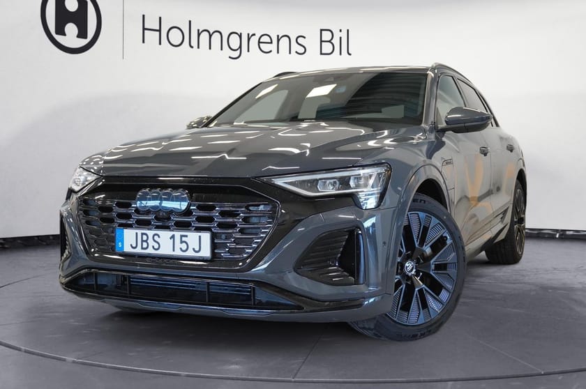 Bild 1 av Audi Q8 50 e-tron quattro S-Line Navi Drag Backkamera Elstol Leasebar