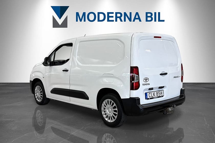 Bild 3 av Toyota ProAce City 1.5D 130hk Aut Drag Värmare B-kamera  3-sits Nybes