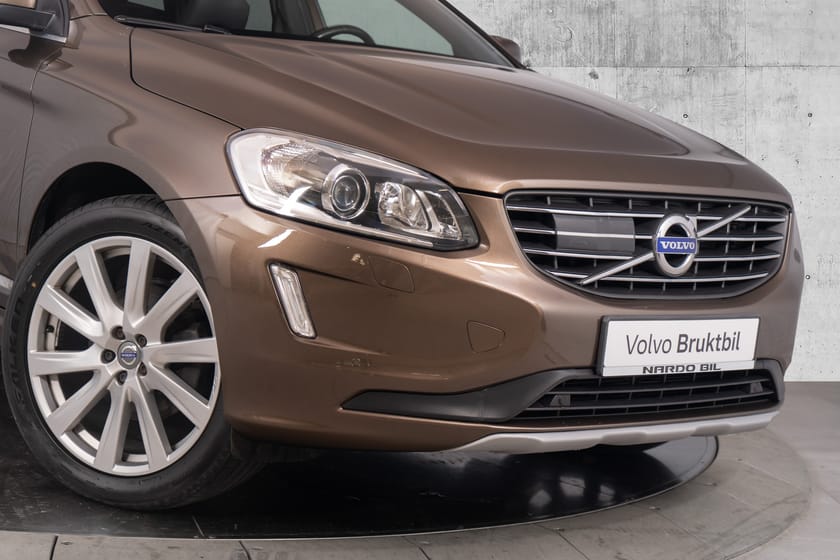 Bilde 2 av Volvo XC60 D4 190 hk AWD Summum aut. Krok/ACC/VOC/Soltak