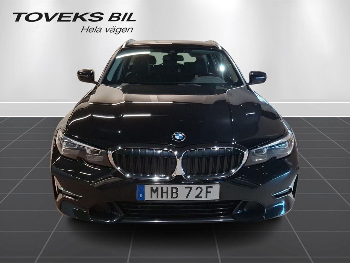 BMW BMW 330e xDrive Touring — bild 8