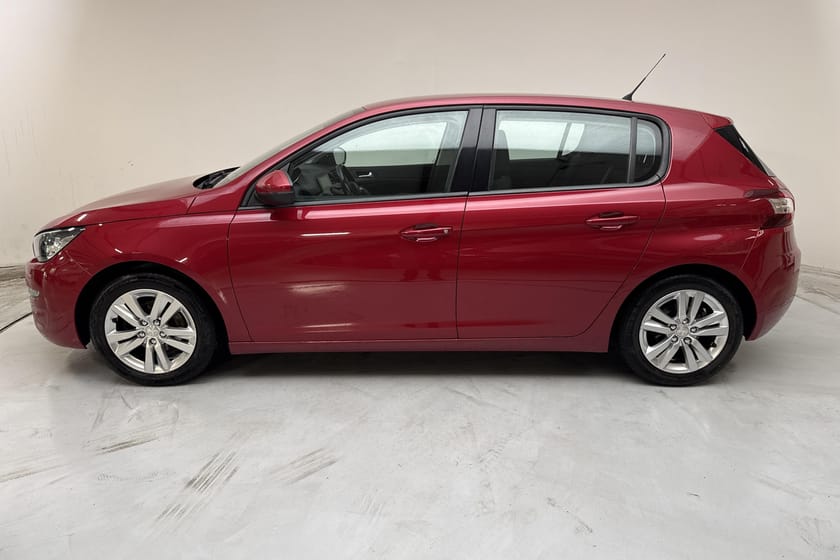 Bild 2 av Peugeot 308 PureTech 5dr (130hk) Active Drag