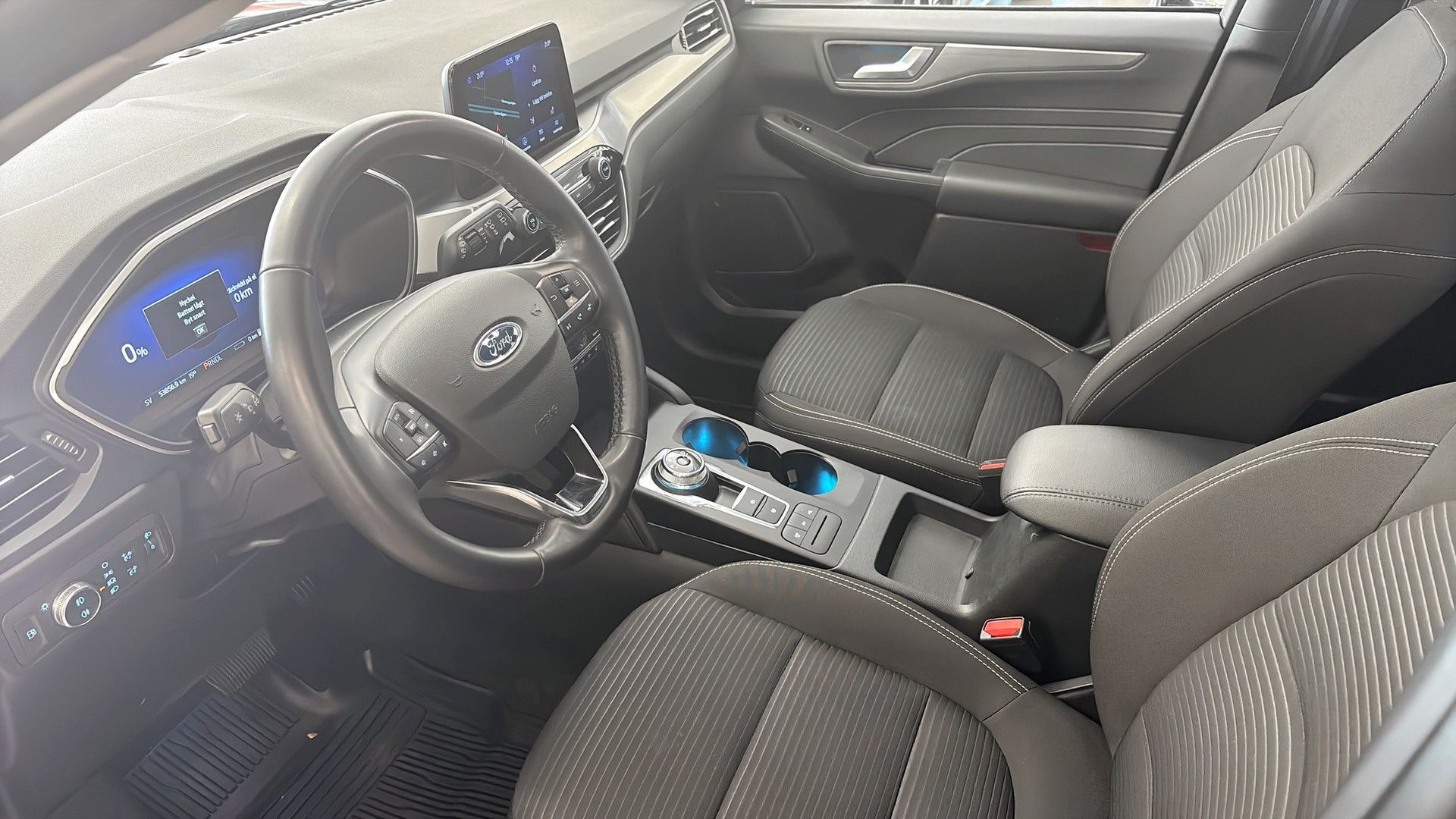 Ford Kuga Plug-In Hybrid 2022, bild 5/18