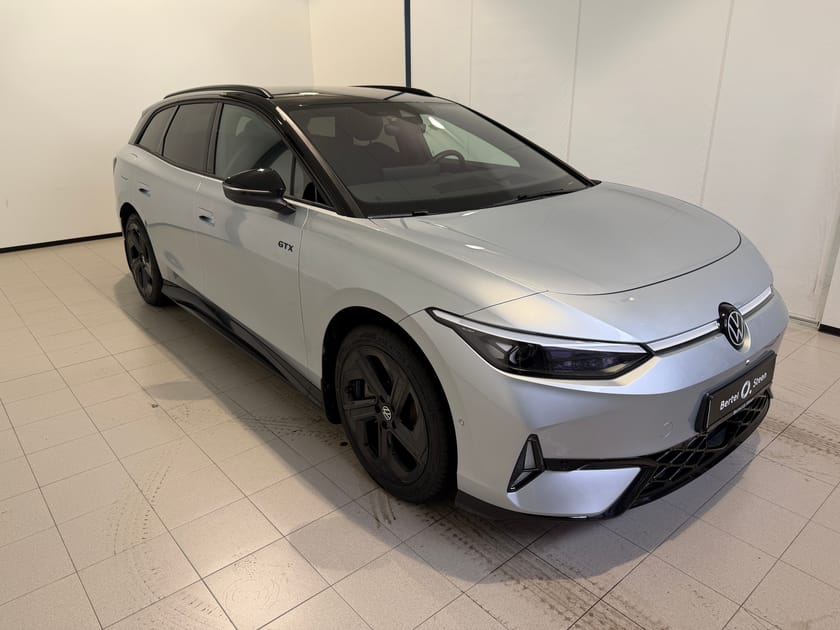 Bilde 2 av Volkswagen ID.7 GTX Tourer 340hk EXCLUSIVE / HUD / KROK / 360 KAMERA / MATRIX