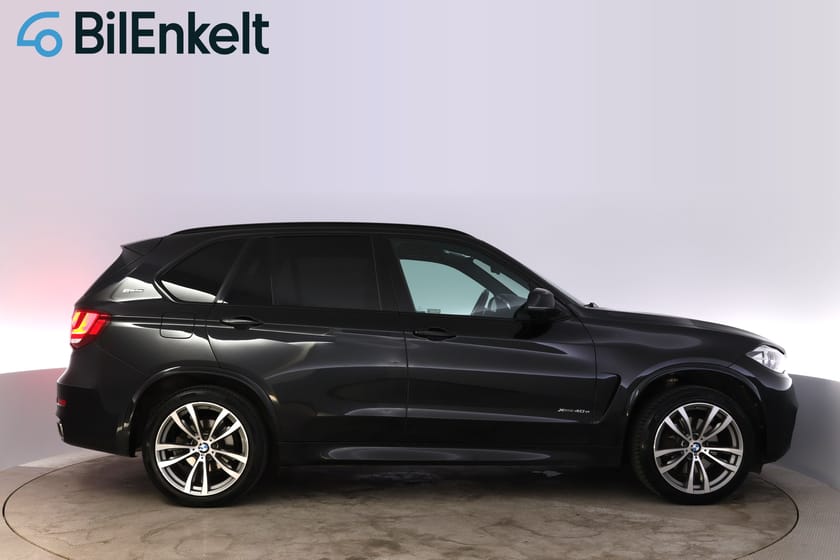 Bild 2 av BMW X5 xDrive40e M Sport Pano Drag Kamera H&K