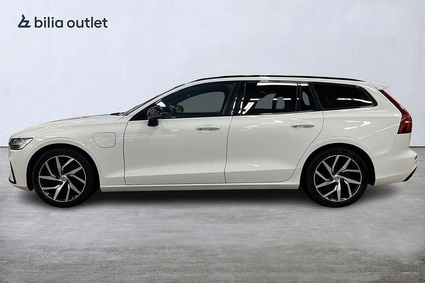 Bild 3 av Volvo V60 T8 Twin Engine AWD R-Design 392hk Drag Pano HUD Värmare