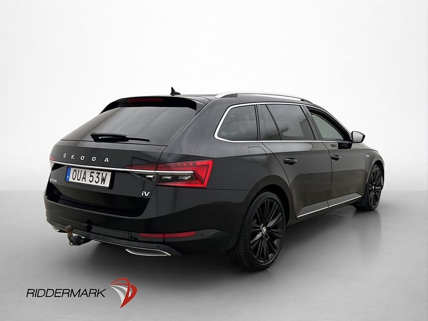 Bild 4 av Škoda Superb iV Kombi Skoda L&K Värm Pano Canton Cockpit Drag Kamera
