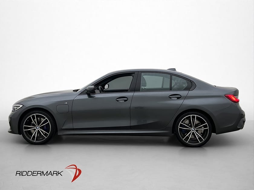Bild 5 av BMW 330e Sedan M Sport H/K Cockpit Värmare Ambient Kamera Navi