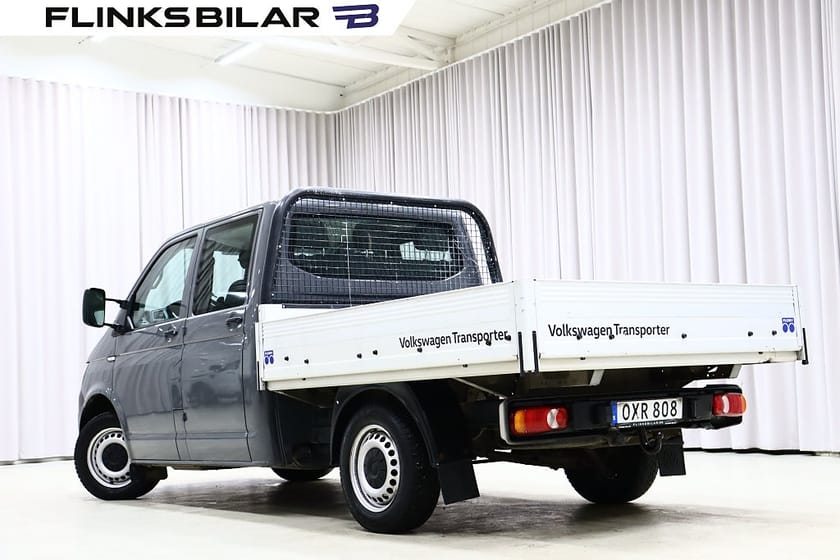Bild 3 av Volkswagen Transporter Chassi Dubbelhytt TDI 102HK Dubbelhytt|Flak|6-Sits|Drag|Värmare