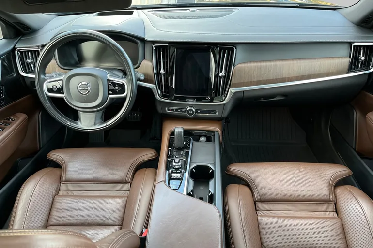 Volvo V90 Cross Country