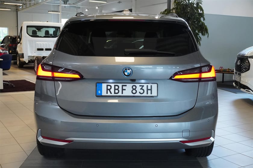 Bild 5 av BMW 225e xDrive Active Tourer Steptronic, 245hk, Luxury Line, Drag