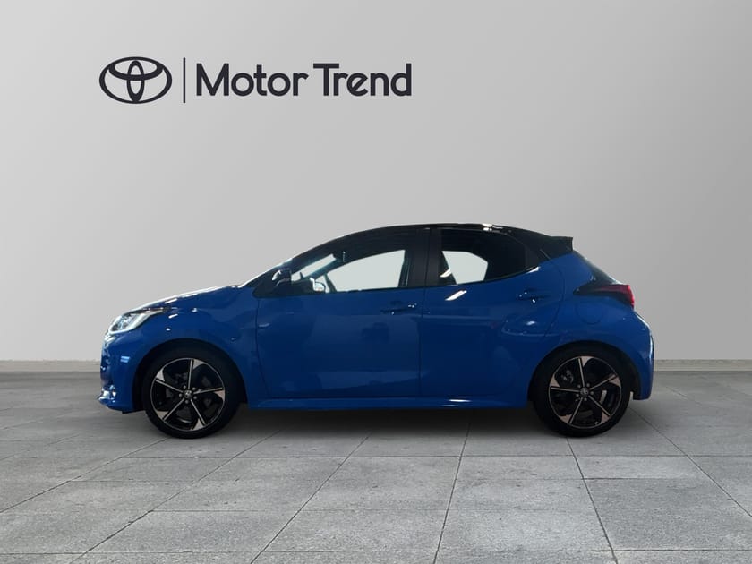 Bild 3 av Toyota Yaris Hybrid 130 1,5 5D PREMIERE EDITION BI-TONE