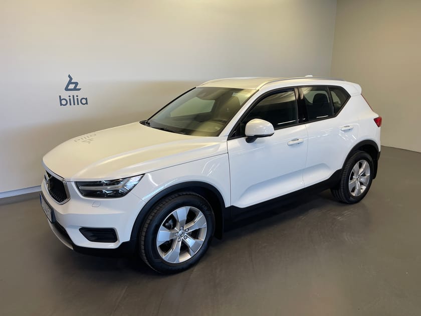 Bild 1 av Volvo XC40 D3 FWD Momentum Edition / Dragkrok / Navigation /