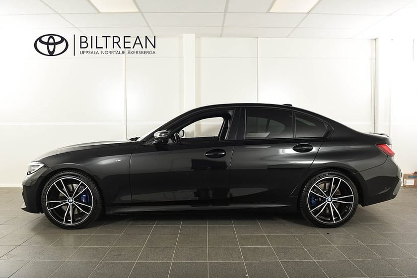 Bild 3 av BMW 320d xDrive Sedan M Sport Skinn Taklucka H/K 360°kamera HUD