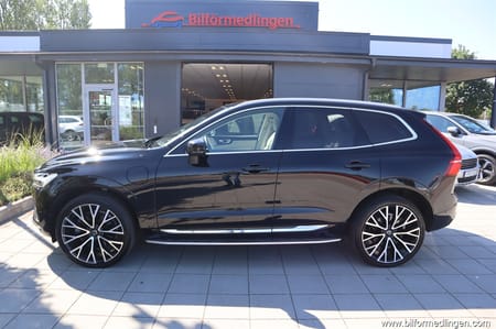 Volvo XC60 Recharge T6 AWD 350hk Aut Plug-in Momsbil Ultimate Bright Bowers/Wilkins Panorama Drag 1 Ägare