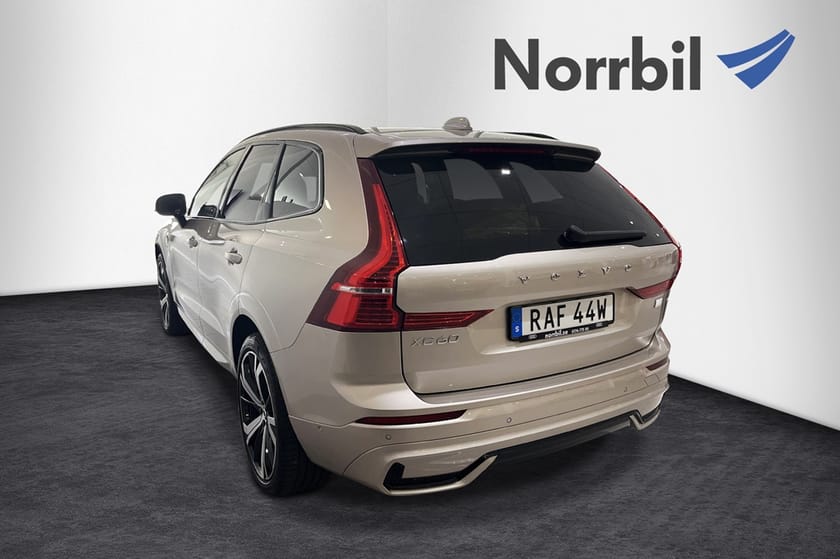 Bild 3 av Volvo XC60 Recharge T8 AWD Geartronic PLUS-DARK DRAG VÄRMARE