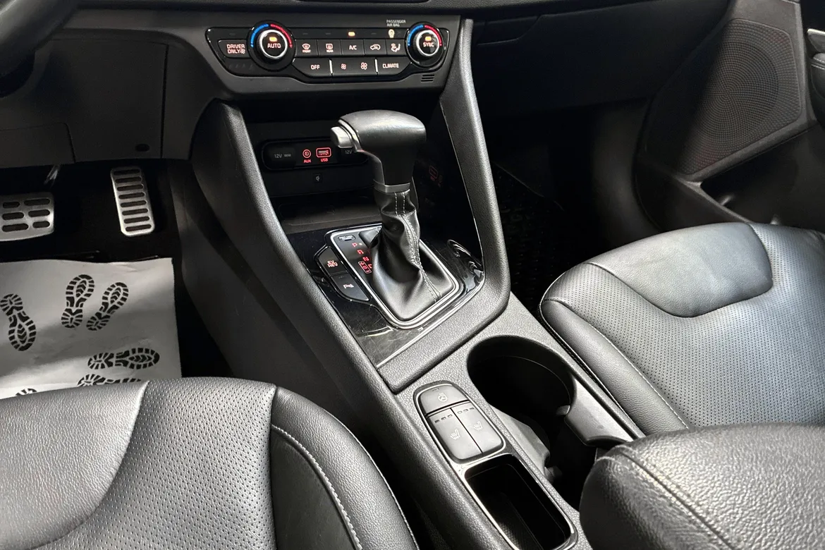 picture of a car