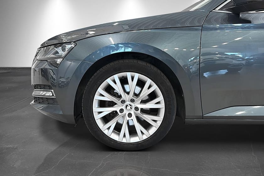 Bild 2 av Škoda Superb Kombi Skoda 2.0 TDI 190hk 4x4 Style + Business Moms Drag Skinn Bkam