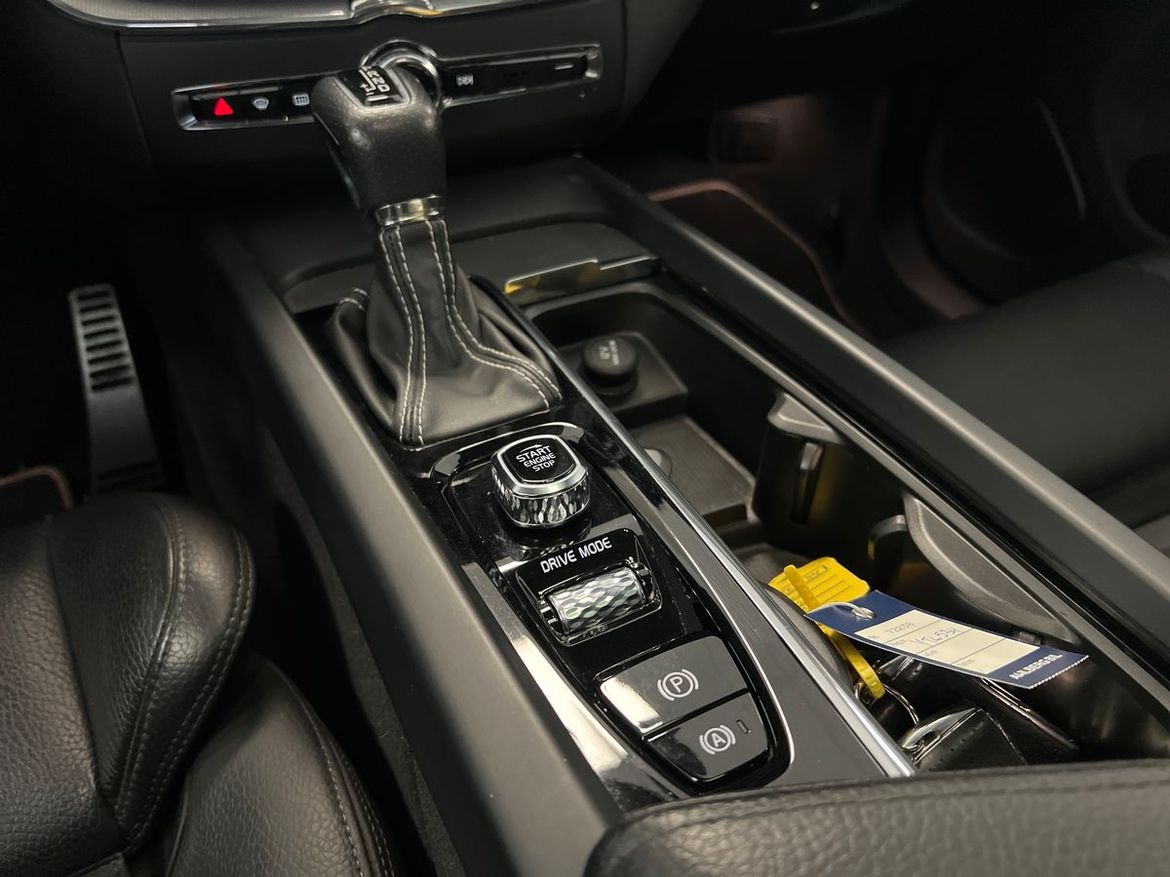 Volvo XC60 2018 - miniatyr 22