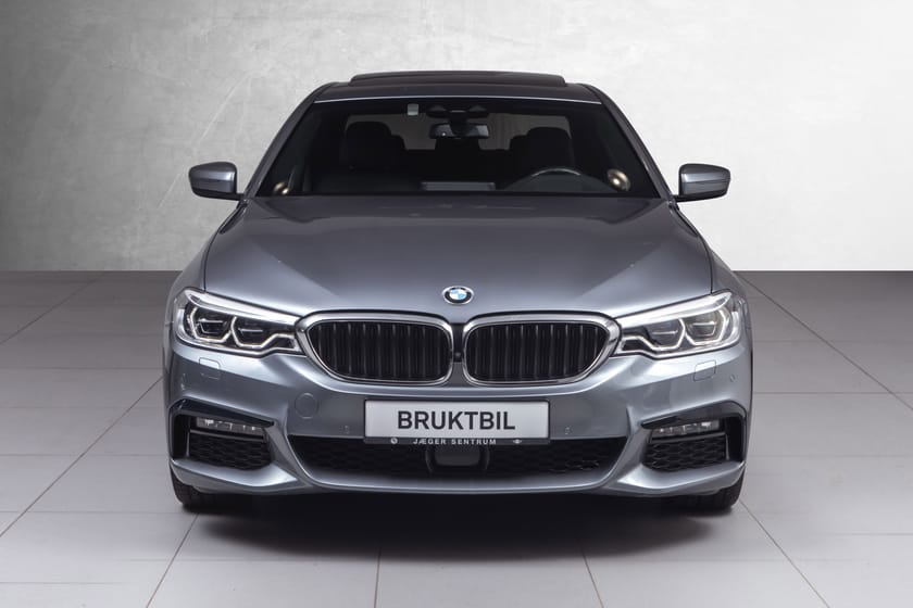 Bilde 4 av BMW 530e xDrive iPerformance Sedan M Sport-Soltak-Skinn-Harman/Kardon