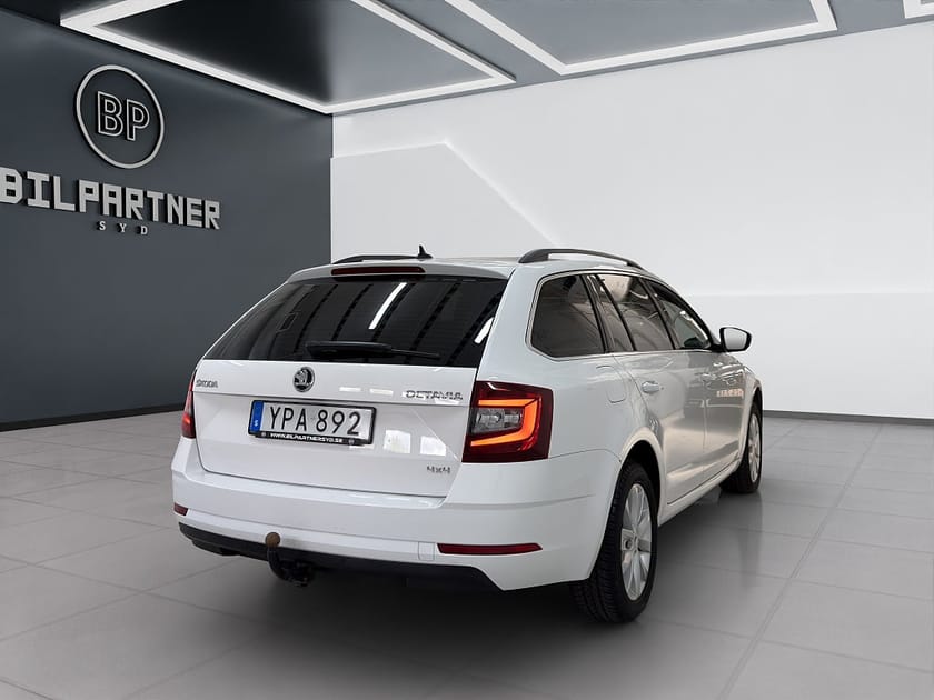Bild 5 av Škoda Octavia Kombi Skoda 2.0 TDI SCR 4x4 Ambition/Dragkrok