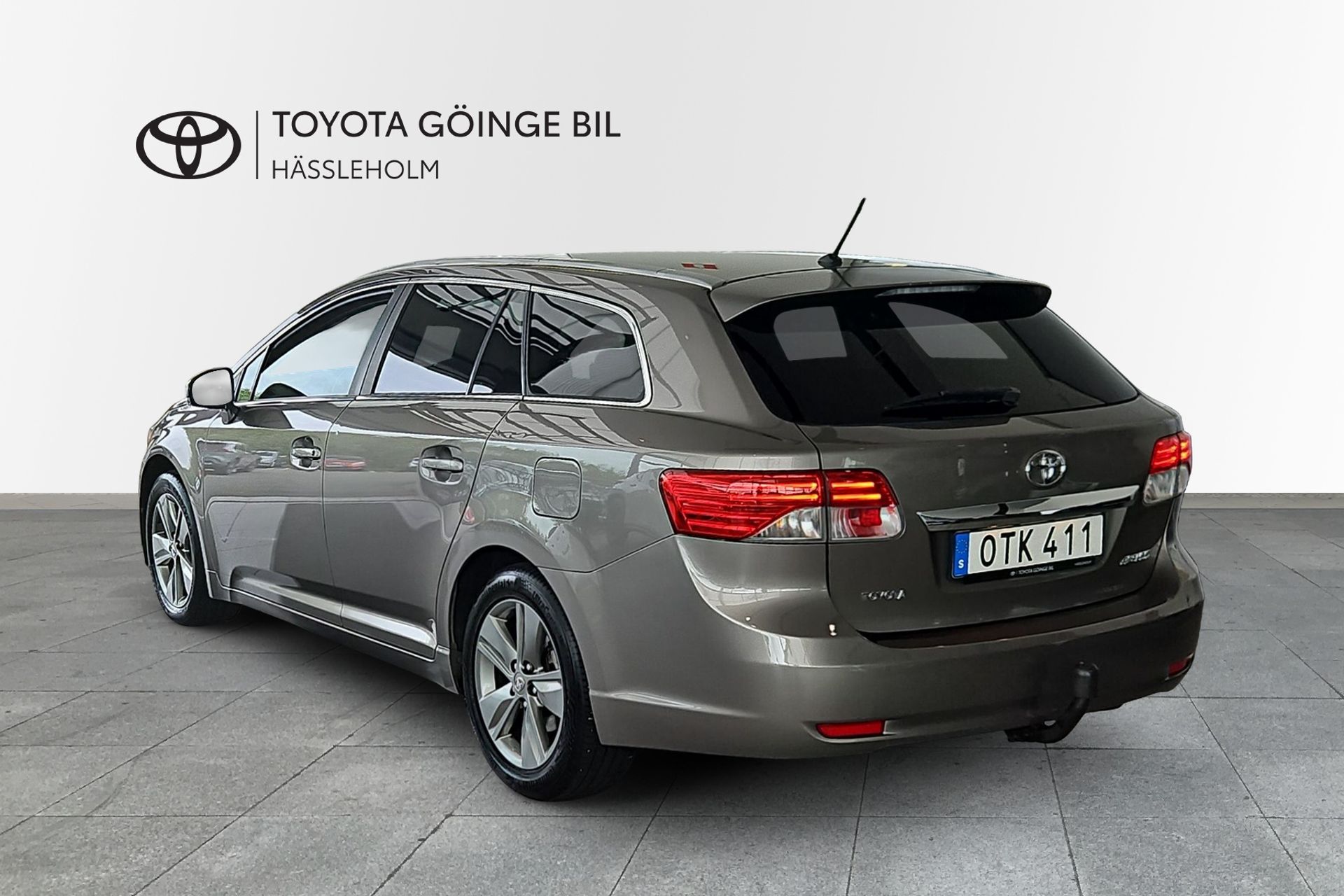 Toyota Avensis 1.8 KOMBI ED 2014, kuva 2/10