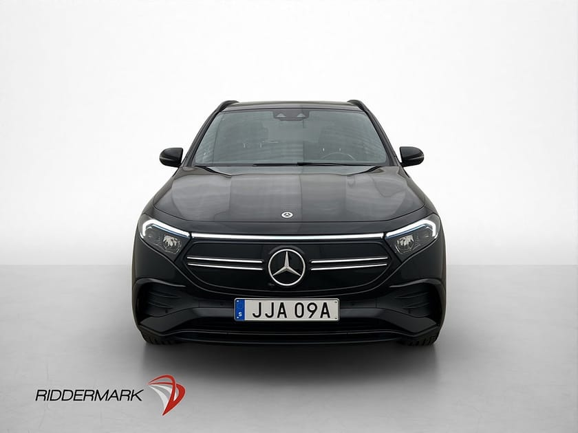 Bild 3 av Mercedes-Benz EQA 300 4MATIC 4M AMG Pano Drag Wide Kamera Värmare