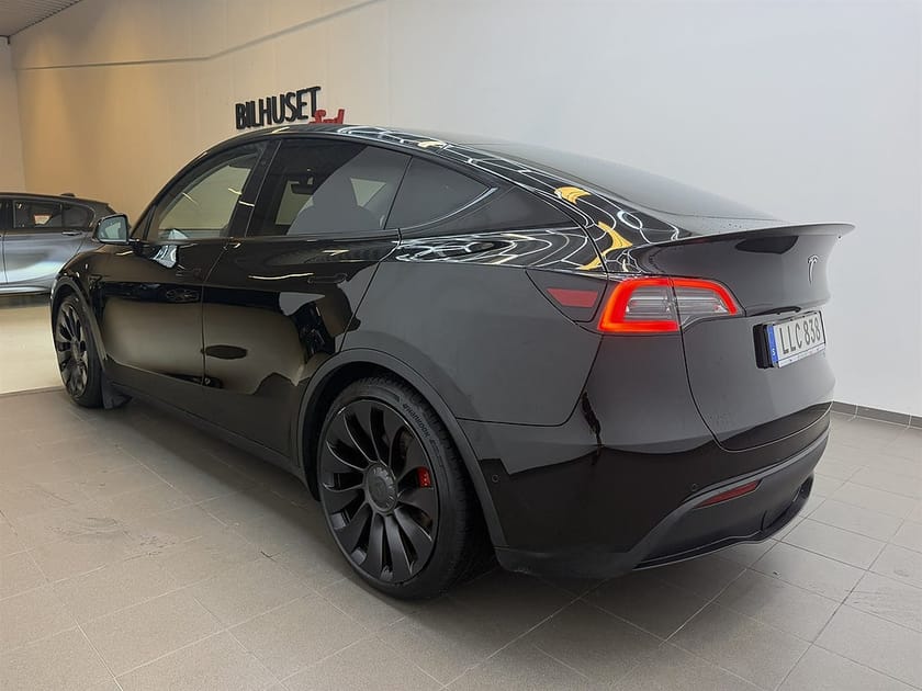 Bild 2 av Tesla Model Y Performance 534hk AWD MOMS Pano/Navi/Bkamera/Läder/1Brukare