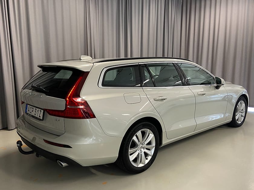 Bild 5 av Volvo V60 B4 197hk Momentum Adv Pro Edt Drag Backkamera Navi