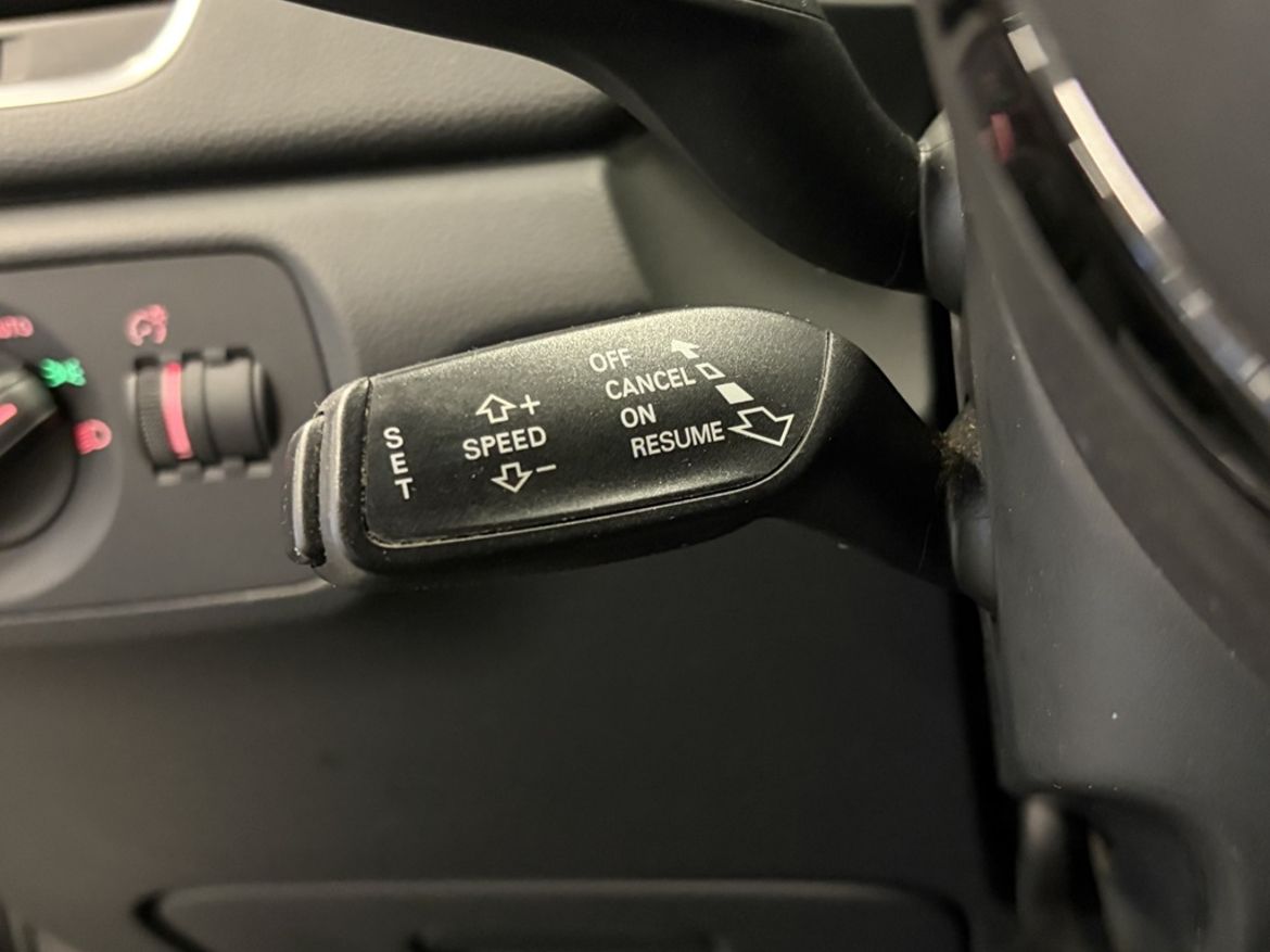 Audi Audi Q3 — bild 14
