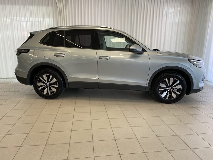 Bild 2 av Volkswagen Tiguan Life eTSI150 DSG, Dragkrok