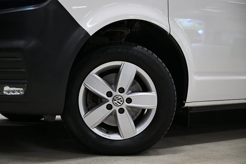 Bild 5 av Volkswagen Transporter 4Motion DSG 150HK L2|Servicebil|Inredd|Dubbelgolv|SeUtr