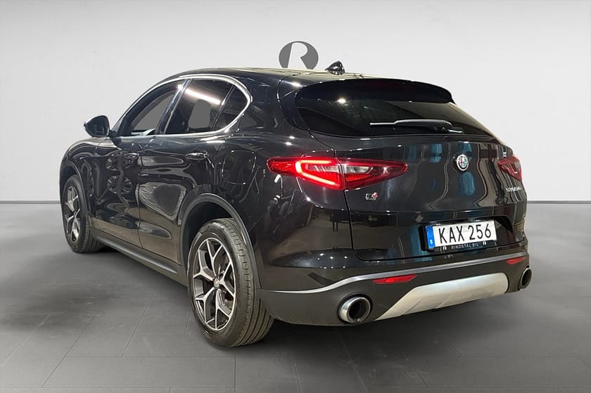 Bild 5 av Alfa Romeo Stelvio 2.0 Turbo 280 HK AUT Q4 AWD SUPER KEYLESS M&K B-KAMERA