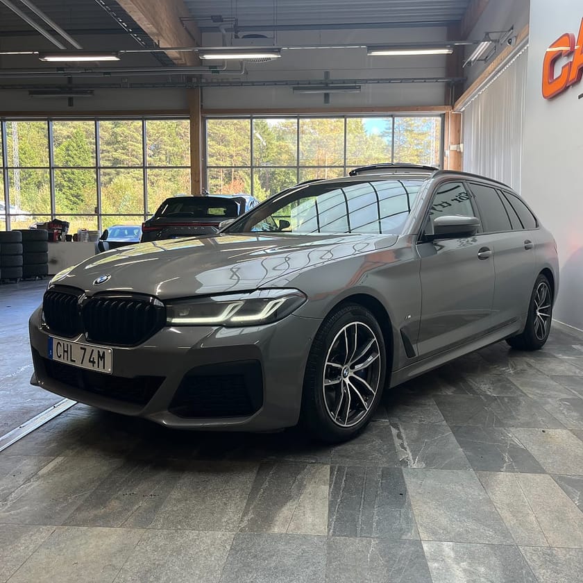 Bild 5 av BMW 540d xDrive Touring M Sport Pano H&K 360° Carplay Drag