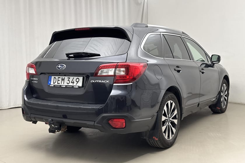 Bild 3 av Subaru Outback 2.5i 4WD (175hk) GPS Taklucka Backkamera