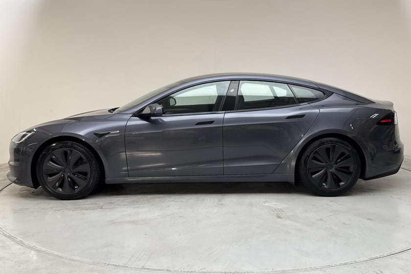Bild 2 av Tesla Model S Dual Motor Long Range AWD Yoke Vinterhjul