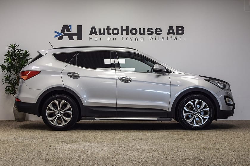 Bild 3 av Hyundai Santa Fe 2.2 CRDi 4WD Premium Panorama Drag Elstol 4,99% Ränta