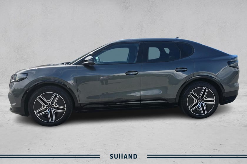 Bilde 2 av Ford Capri EV Extended Range AWD Premium ACC/Carplay/HUD/El.sete/360-kam