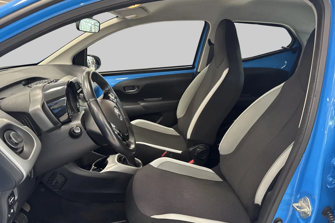 picture of a car