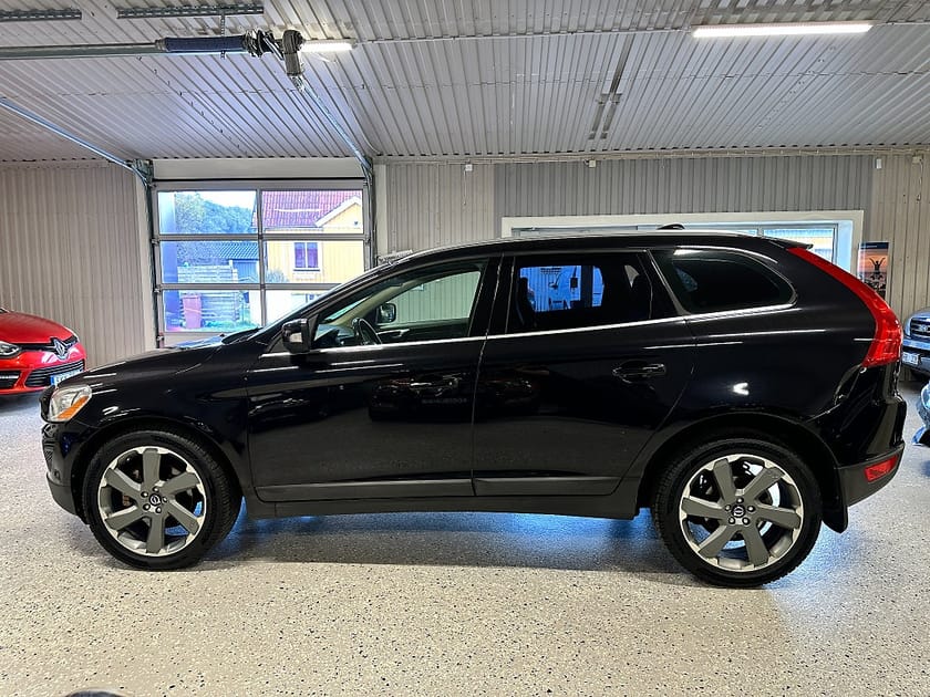 Bild 5 av Volvo XC60 D3 AWD Geartronic Summum Euro 5 Nyservad Nya 20'' Däck