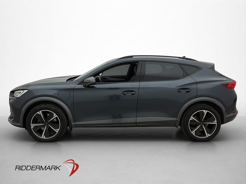Bild 4 av CUPRA Formentor e-Hybrid 204hk Cockpit Navi Kamera Carplay