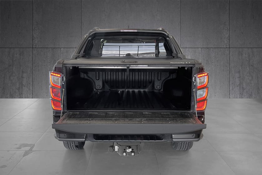 Bilde 5 av Isuzu D-Max Space Cab Black Edition/facelift/ webasto/Hengerfeste++