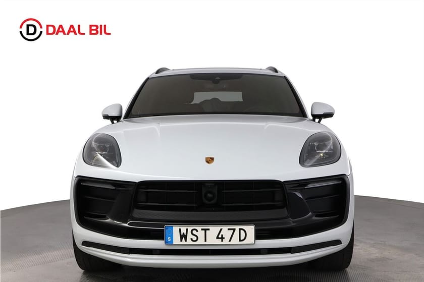 Bild 2 av Porsche Macan T AWD 265HK P-VÄRM DRAG BOSE® 360° PANO LUFTFJÄDRING