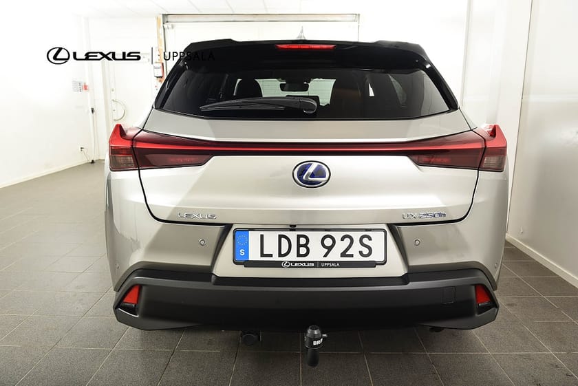 Bild 5 av Lexus UX 250h E-Four AWD Comfort Sport Edition /Drag