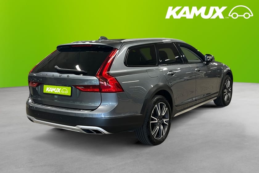 Bild 4 av Volvo V90 Cross Country D4 AWD 190 hk H&K 360° Luft Drag VoC D-Värm CarPlay