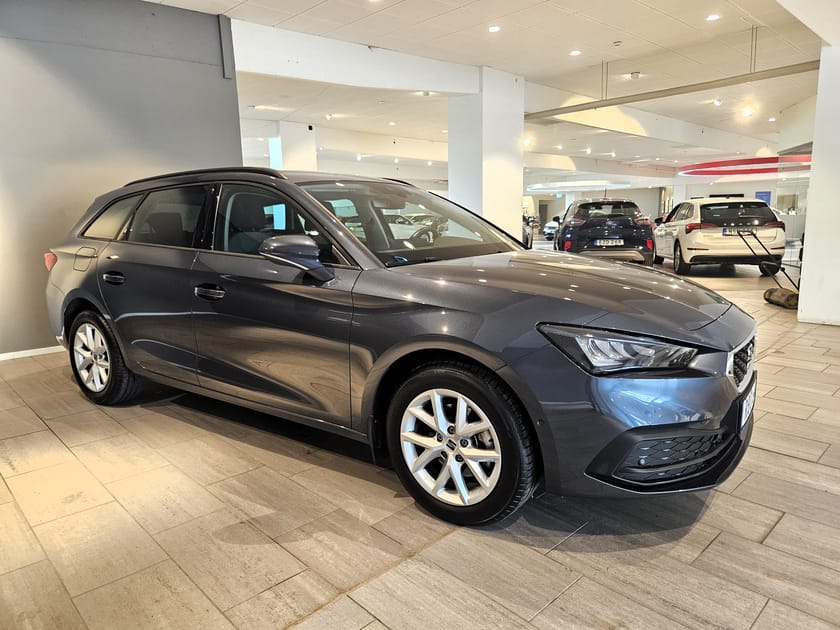 Bild 4 av SEAT Leon Sportstourer 1.5 eTSI 150hk | Drag V-hjul Värmare