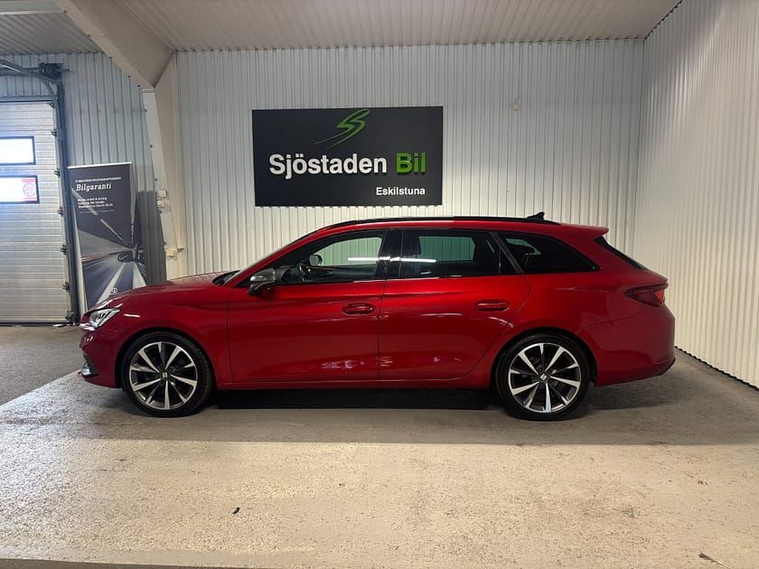 Bild 2 av SEAT Leon Sportstourer ST León Sportstourer1.5 eTSI Nav/Parksensorer/Carplay/Drag