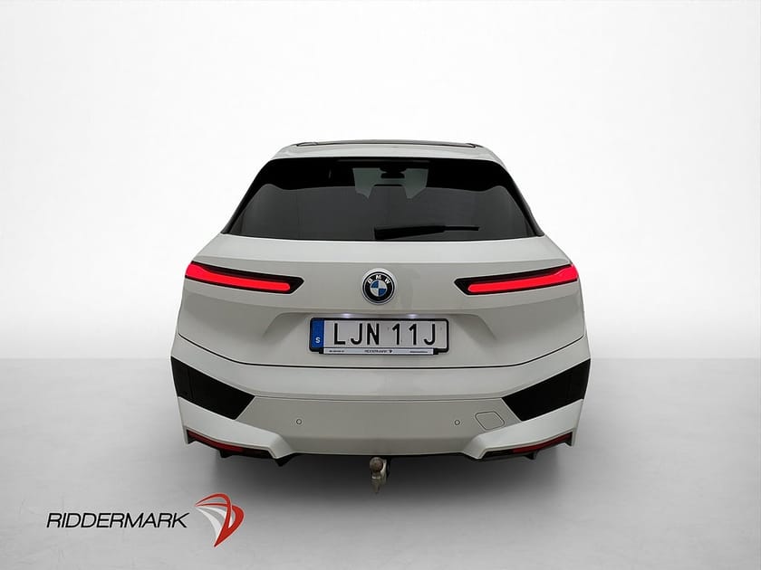 Bild 4 av BMW iX xDrive40 xDrive Sport Line Pano 360° A-CarPlay H/K Navi Drag