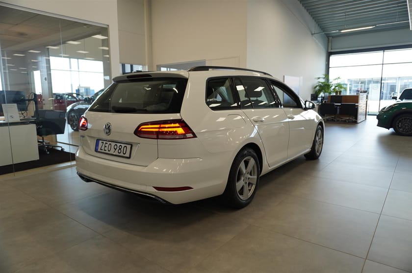 Bild 4 av Volkswagen Golf Sportscombi Drag Backkamera Adaptiv-F V-Hjul